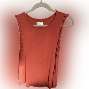Maurice’s Sleeveless Rust Colored Top Size Medium